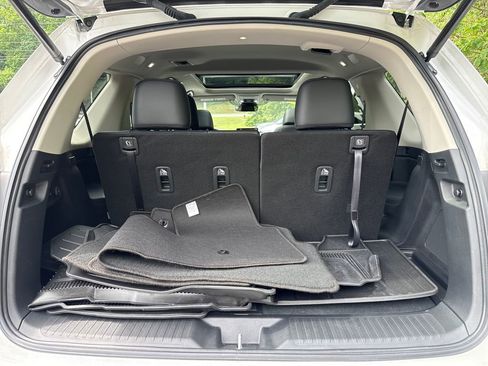 Used 2025 Honda Pilot Touring image 29