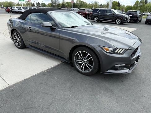 Used 2017 Ford Mustang Premium RWD image 9