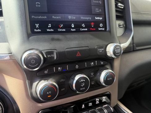 Used 2019 RAM 1500 Laramie AWD/4WD image 27