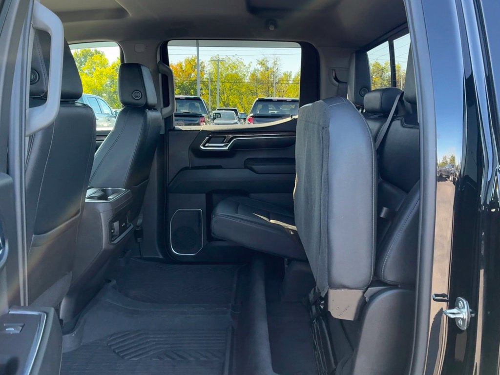 Used 2023 Chevrolet Silverado 1500 LT Trail Boss w/ LT Trail Boss Premium Package AWD/4WD image 27