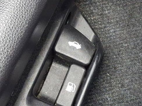 Used 2024 Toyota Corolla LE image 25