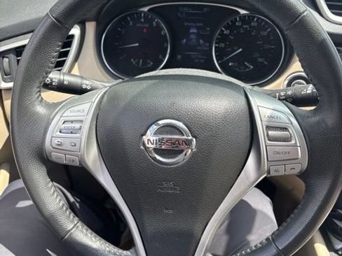 Used 2016 Nissan Rogue SL w/ SL Premium Package AWD/4WD image 13
