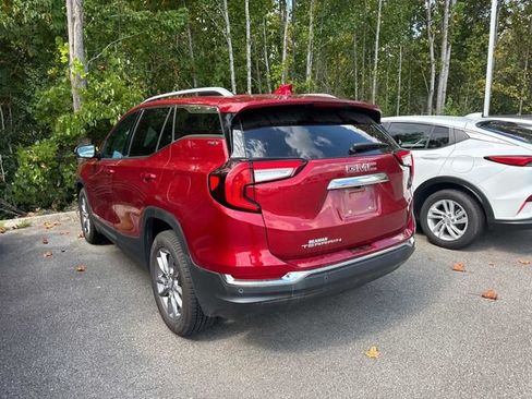 Used 2022 GMC Terrain SLT FWD image 9