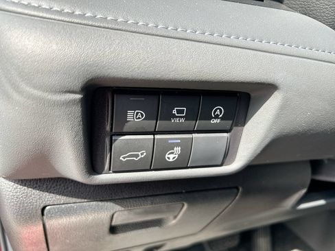 Used 2024 Toyota Highlander Platinum FWD image 15