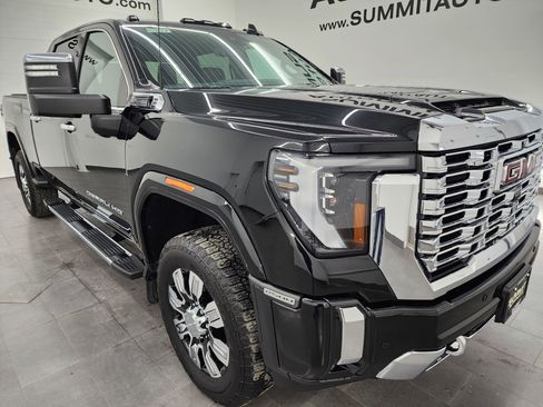 Used 2024 GMC Sierra 2500 Denali w/ Denali Reserve Package image 2