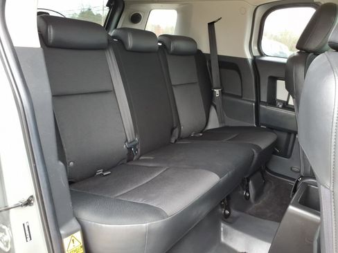 Used 2010 Toyota FJ Cruiser Base image 9