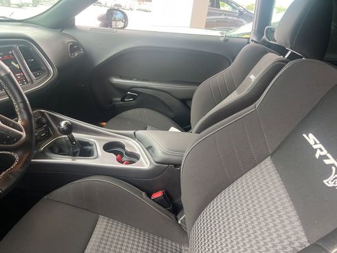 Used 2019 Dodge Challenger SRT Hellcat RWD image 3