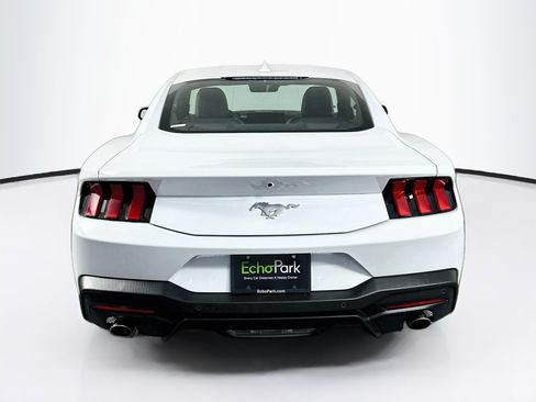 Used 2026 Ford Mustang Premium RWD image 7