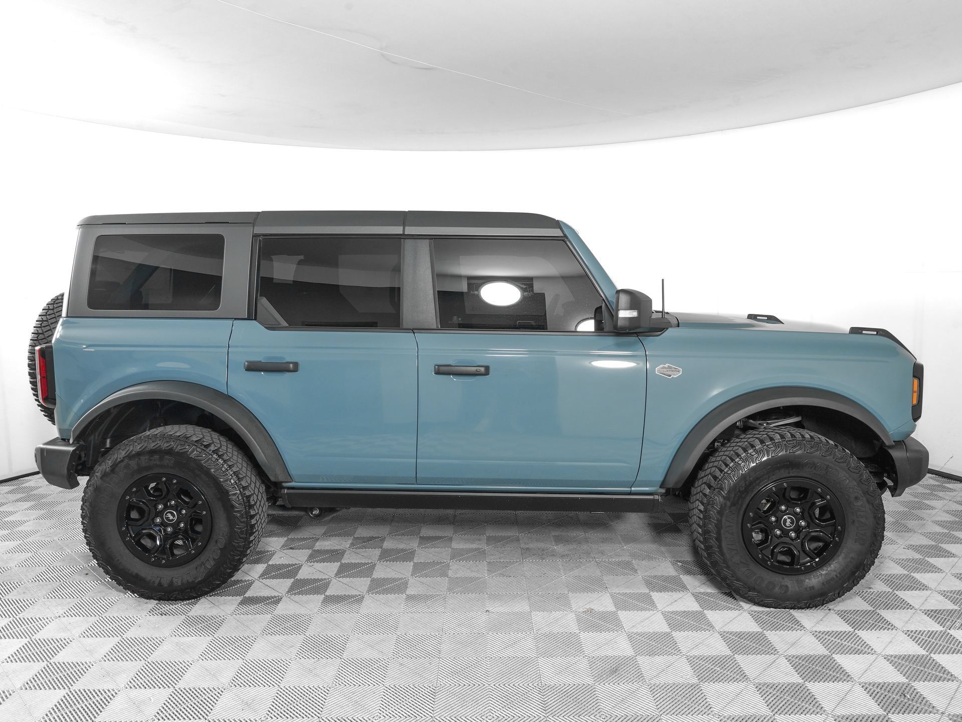 Used 2023 Ford Bronco Wildtrak AWD/4WD image 3