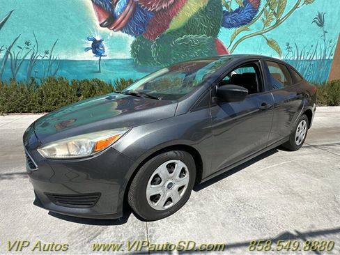 Used 2017 Ford Focus S image 11