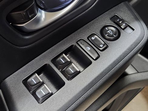 Used 2023 Honda Pilot Touring image 43