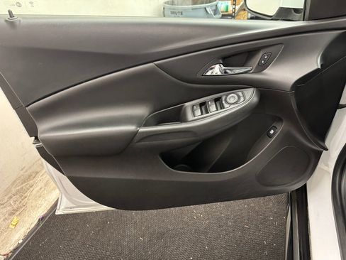 Used 2018 Chevrolet Volt LT w/ LT Driver Confidence Package image 14