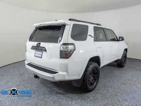 Used 2023 Toyota 4Runner TRD Off-Road Premium w/ Moonroof Package AWD/4WD image 7