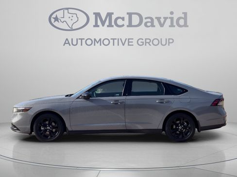Used 2025 Honda Accord SE image 2