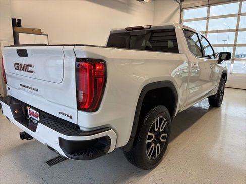 Used 2025 GMC Sierra 1500 AT4 w/ AT4 Premium Package AWD/4WD image 10