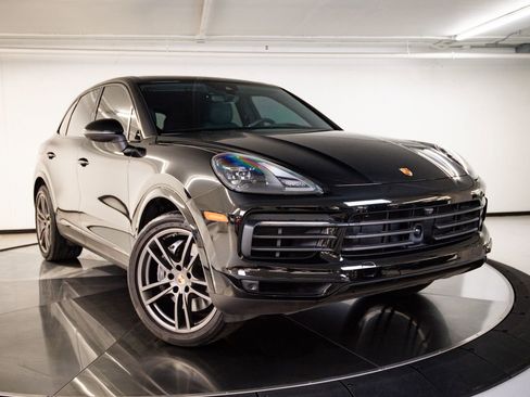 Used 2023 Porsche Cayenne Platinum Edition AWD/4WD image 9