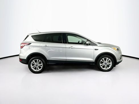 Used 2017 Ford Escape SE FWD image 10