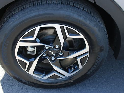 Used 2024 Kia Sportage LX image 22