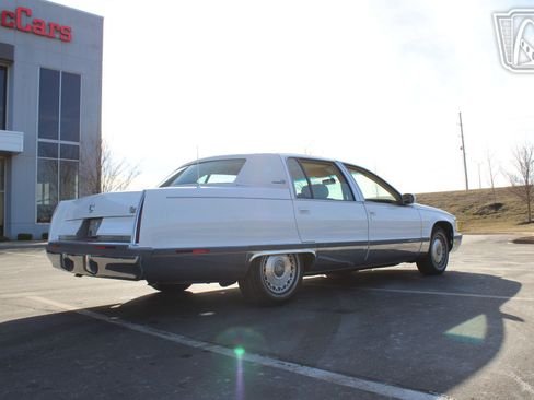 Used 1995 Cadillac Fleetwood Brougham image 22