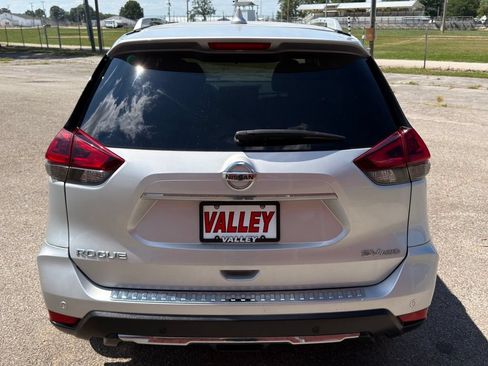 Used 2020 Nissan Rogue SV AWD/4WD image 17