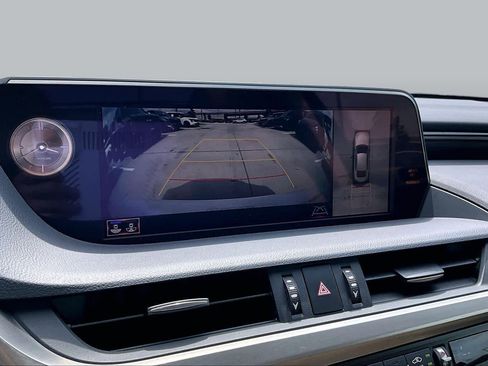 Used 2019 Lexus ES 350 Ultra Luxury w/ Accessory Package 2 FWD image 25