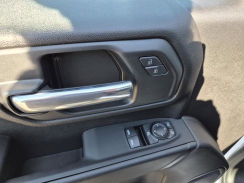 New 2026 GMC Sierra 2500 Pro w/ Convenience Package image 9