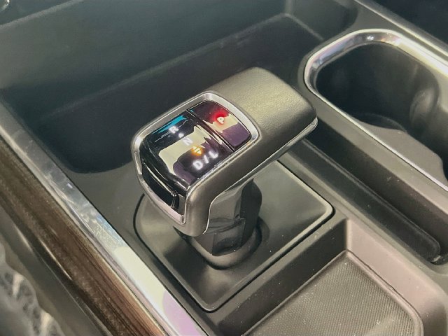 Used 2024 Chevrolet Silverado 1500 LT AWD/4WD image 24