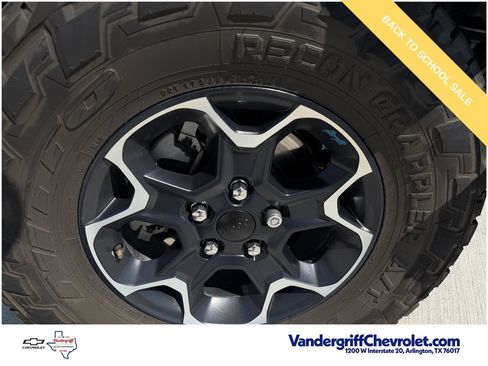 Used 2023 Jeep Wrangler Unlimited Rubicon 4xe w/ Steel Bumper Group AWD/4WD image 9