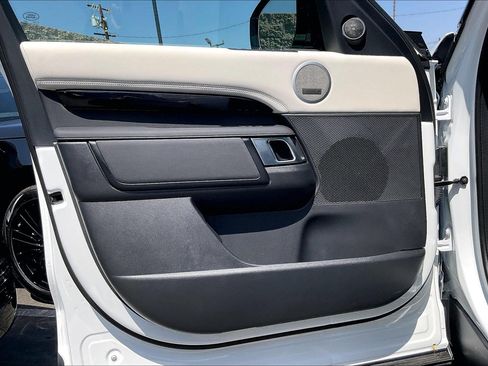 New 2026 Land Rover Discovery S AWD/4WD image 14