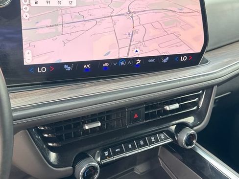 Used 2025 Chevrolet Tahoe LT RWD image 26
