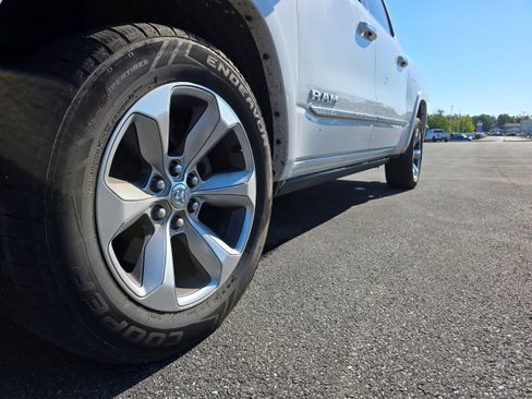 Used 2021 RAM 1500 Limited AWD/4WD image 23