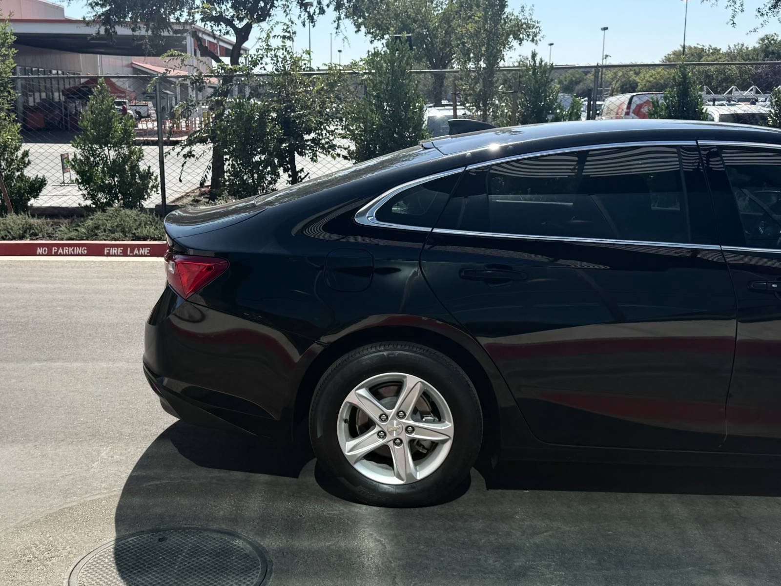 Used 2023 Chevrolet Malibu LS FWD image 5