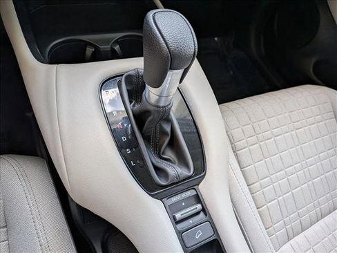 Certified 2024 Honda HR-V LX image 11