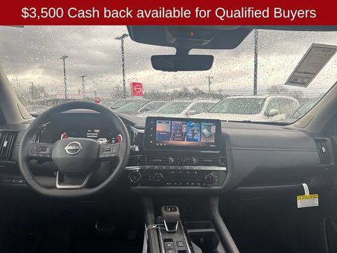 New 2026 Nissan Pathfinder Platinum image 22