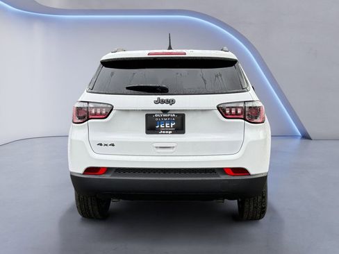 New 2026 Jeep Compass Latitude image 4