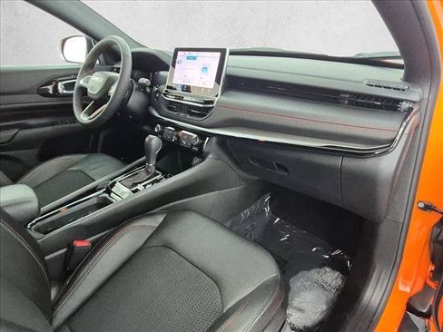 Used 2026 Jeep Compass Trailhawk w/ Sun, Sound & Navigation Group AWD/4WD image 26