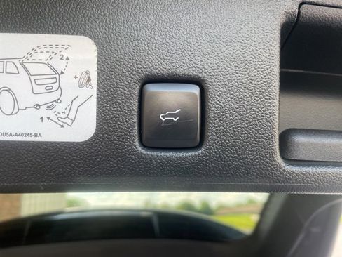 Used 2020 Ford Escape SEL image 62