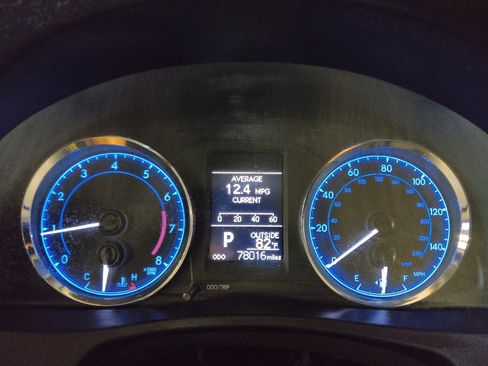 Used 2017 Toyota Corolla LE FWD image 23