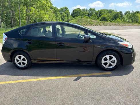 Used 2014 Toyota Prius Two FWD image 4