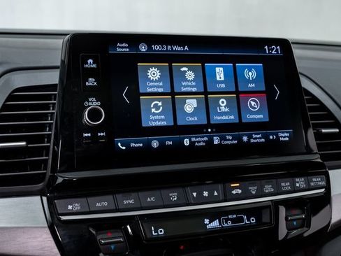 Used 2025 Honda Odyssey Sport-L image 21