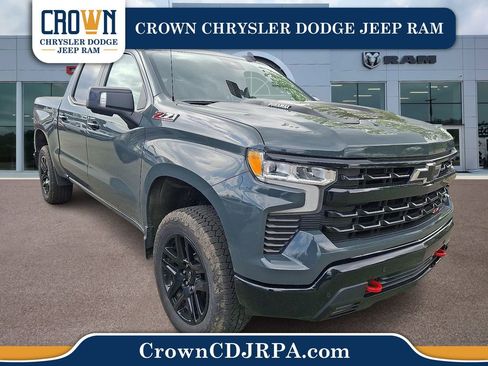 Used 2025 Chevrolet Silverado 1500 LT Trail Boss w/ LT Trail Boss Premium Package AWD/4WD image 1