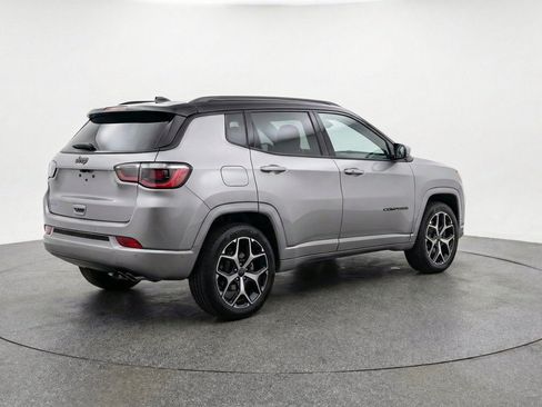 Used 2025 Jeep Compass Limited AWD/4WD image 9