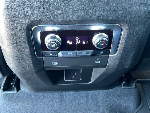 Certified 2022 GMC Yukon XL Denali image 17