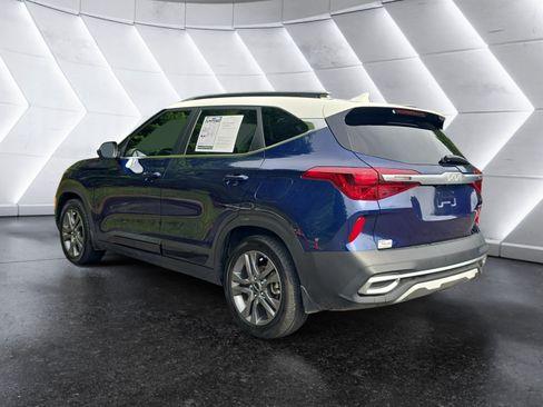 Used 2023 Kia Seltos S w/ Navigation Package FWD image 3