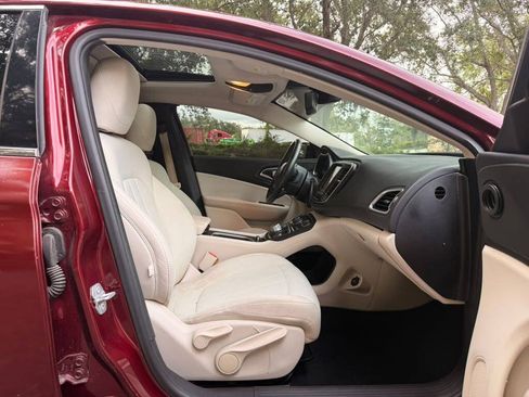 Used 2016 Chrysler 200 Limited w/ Anniversary Edition FWD image 12