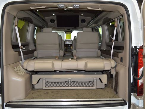 New 2026 Ford Transit 150 Low Roof w/ Exterior Upgrade Package RWD image 16