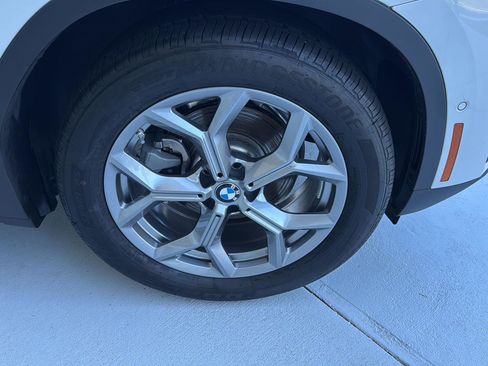 Used 2025 BMW X4 xDrive30i image 36