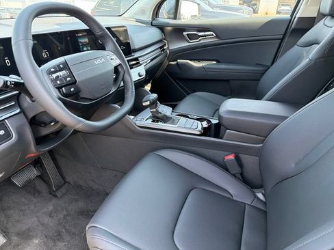 New 2026 Kia Sportage EX FWD image 18
