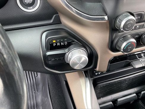 Used 2019 RAM 1500 Laramie image 30