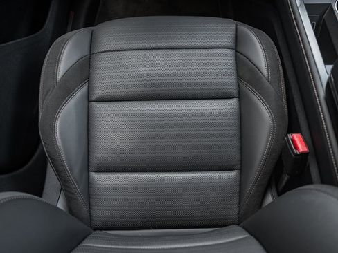 Used 2024 Lincoln Nautilus Reserve w/ Jet Appearance Package (87T) image 34